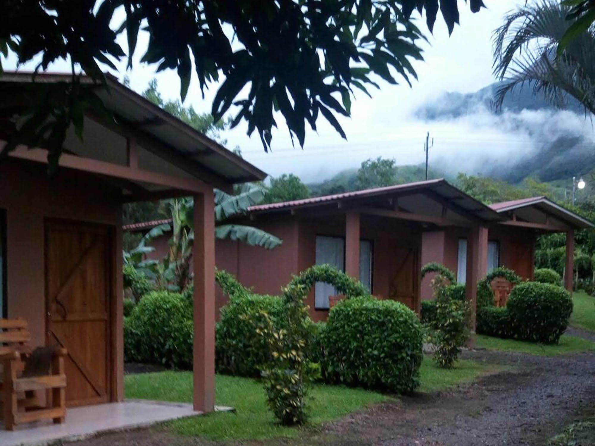 Paraiso Volcano Lodge Guayabo  Exterior photo