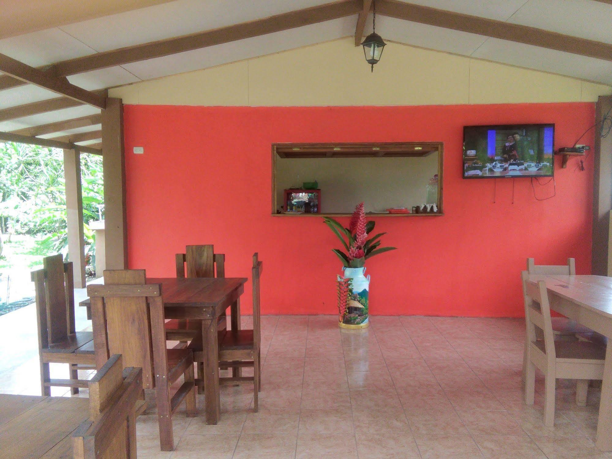 Paraiso Volcano Lodge Guayabo  Exterior photo